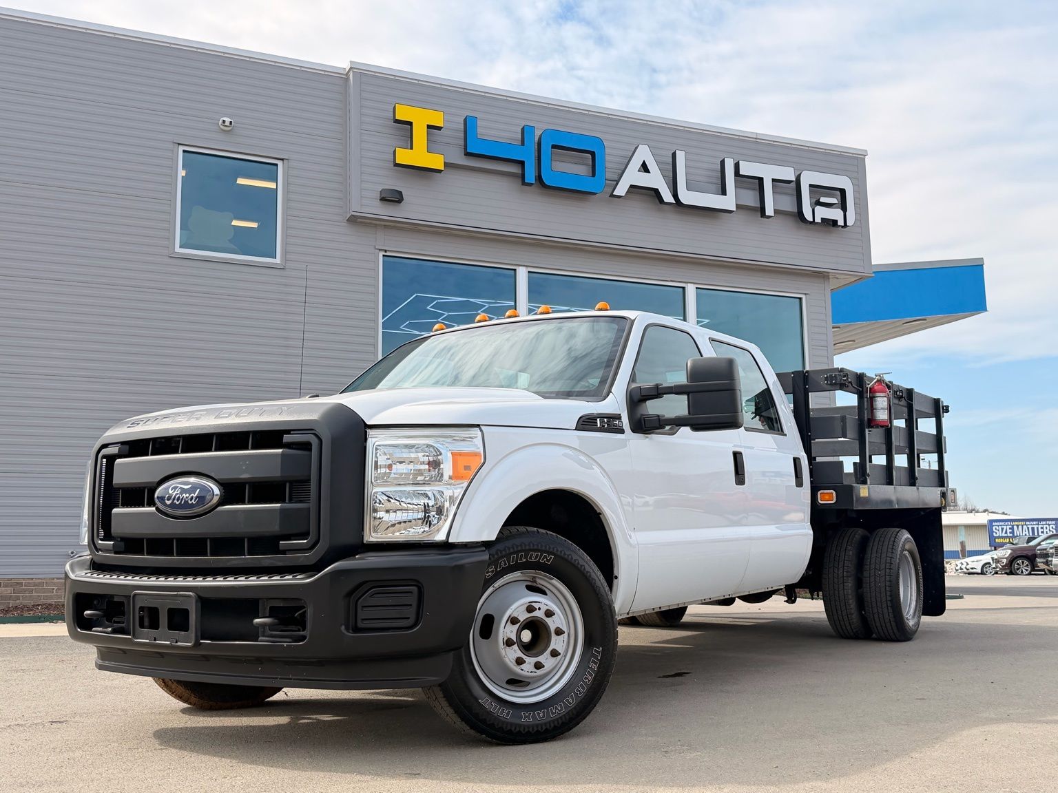 2015 Ford F-350 Super Duty Chassis Cab XL