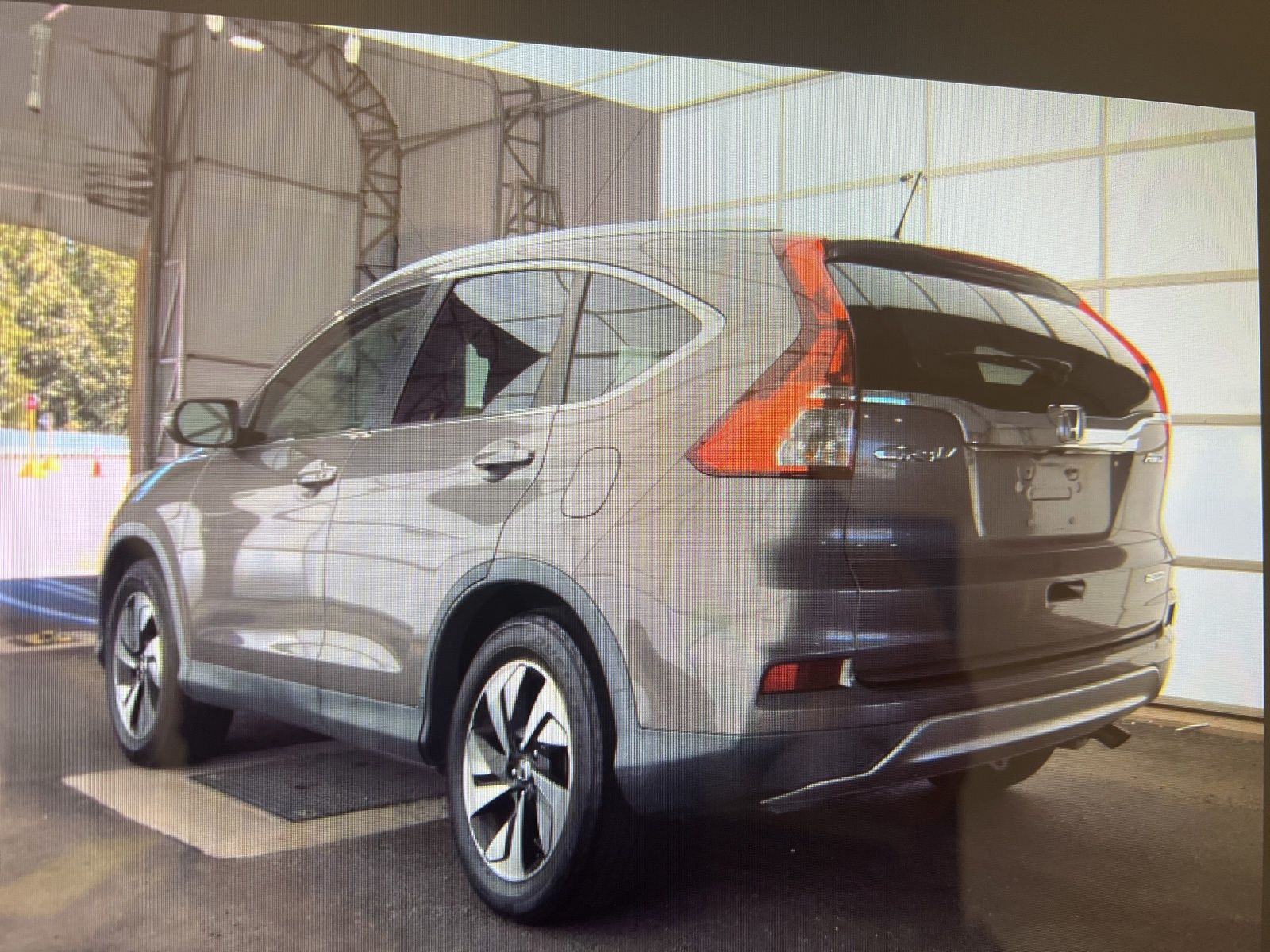 2015 Honda CR-V Touring photo 3