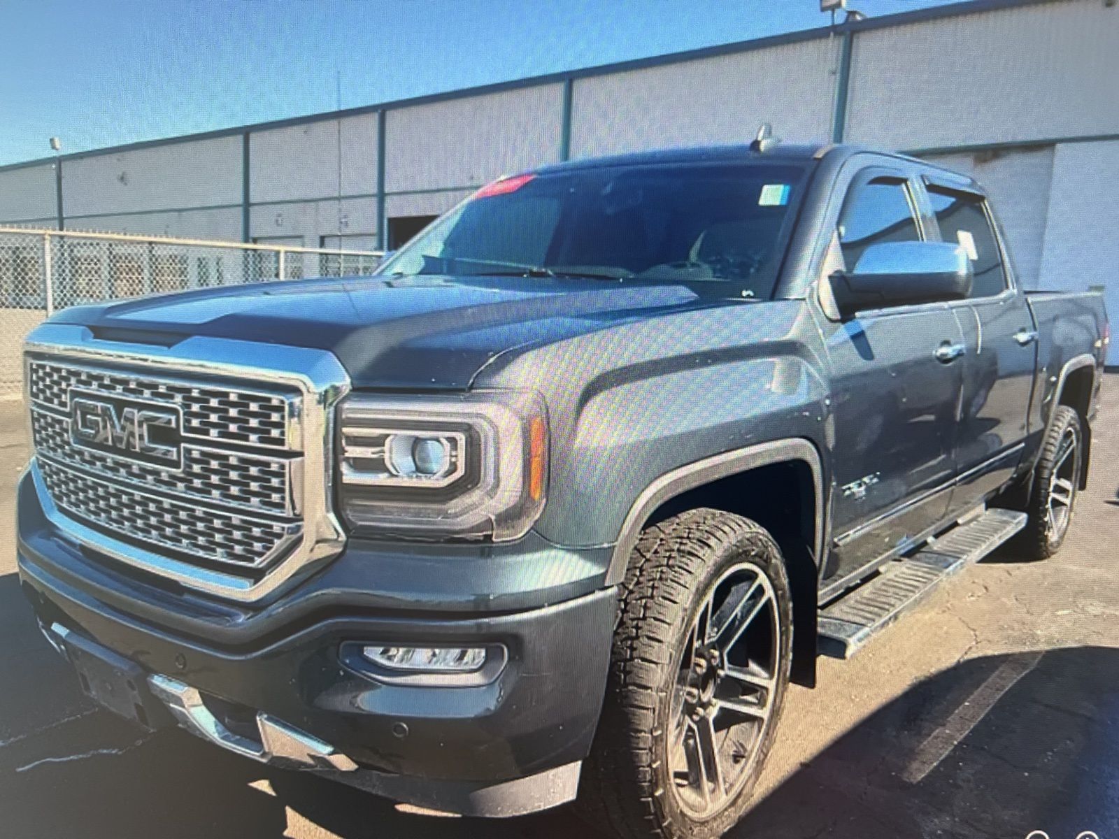 2018 GMC Sierra 4WD Crew Cab Short Box's photo