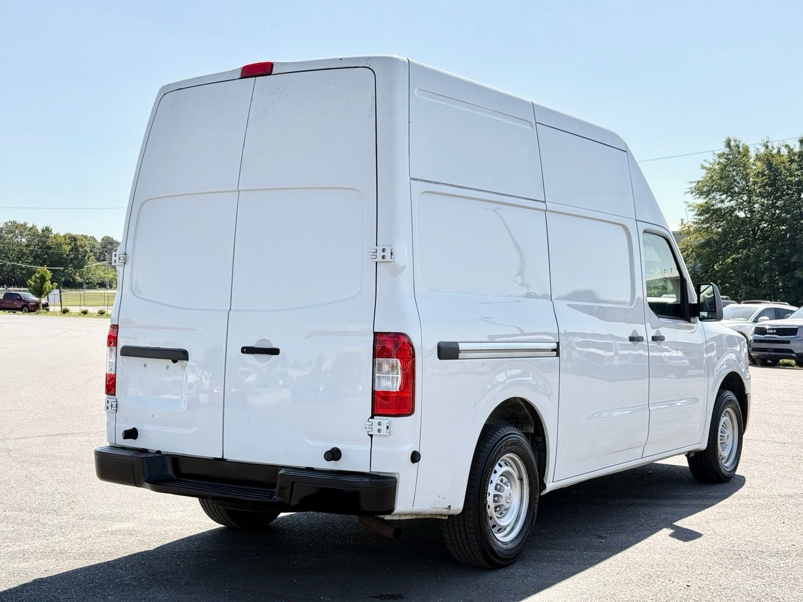 2017 Nissan NV Cargo S - Photo 7