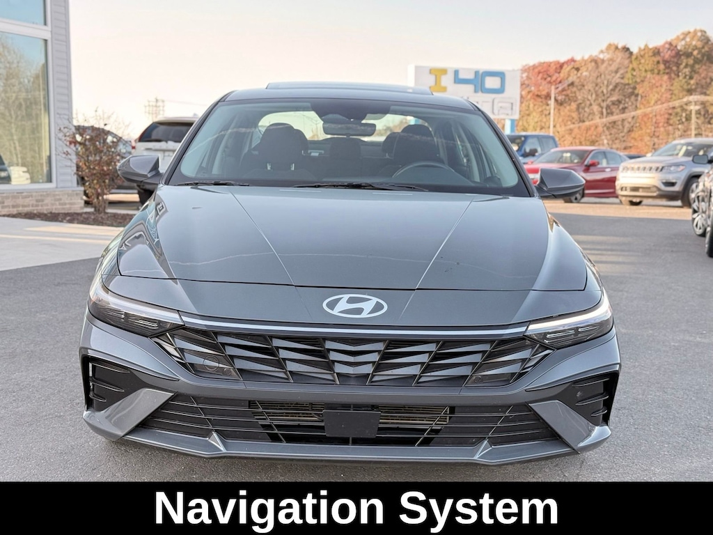Used 2025 Hyundai Elantra SEL Convenience Sedan