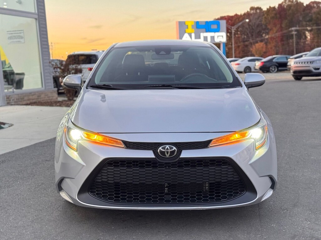 Used 2021 Toyota Corolla LE Sedan