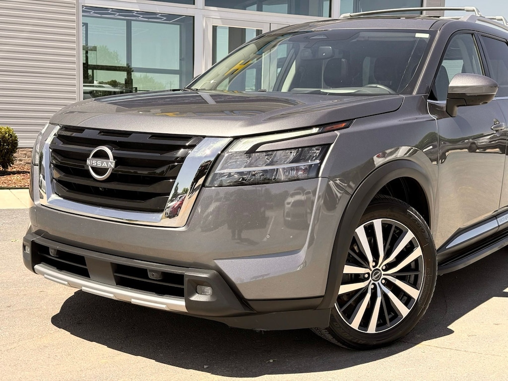 Used 2022 Nissan Pathfinder Platinum SUV