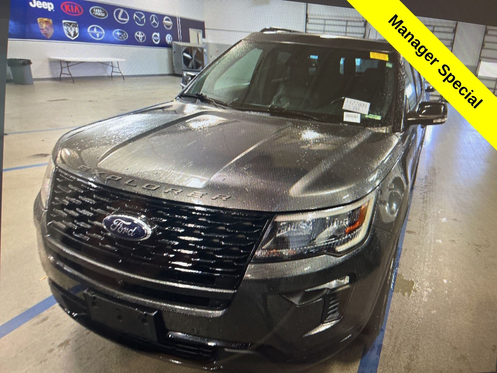 2018 Ford Explorer Sport's photo