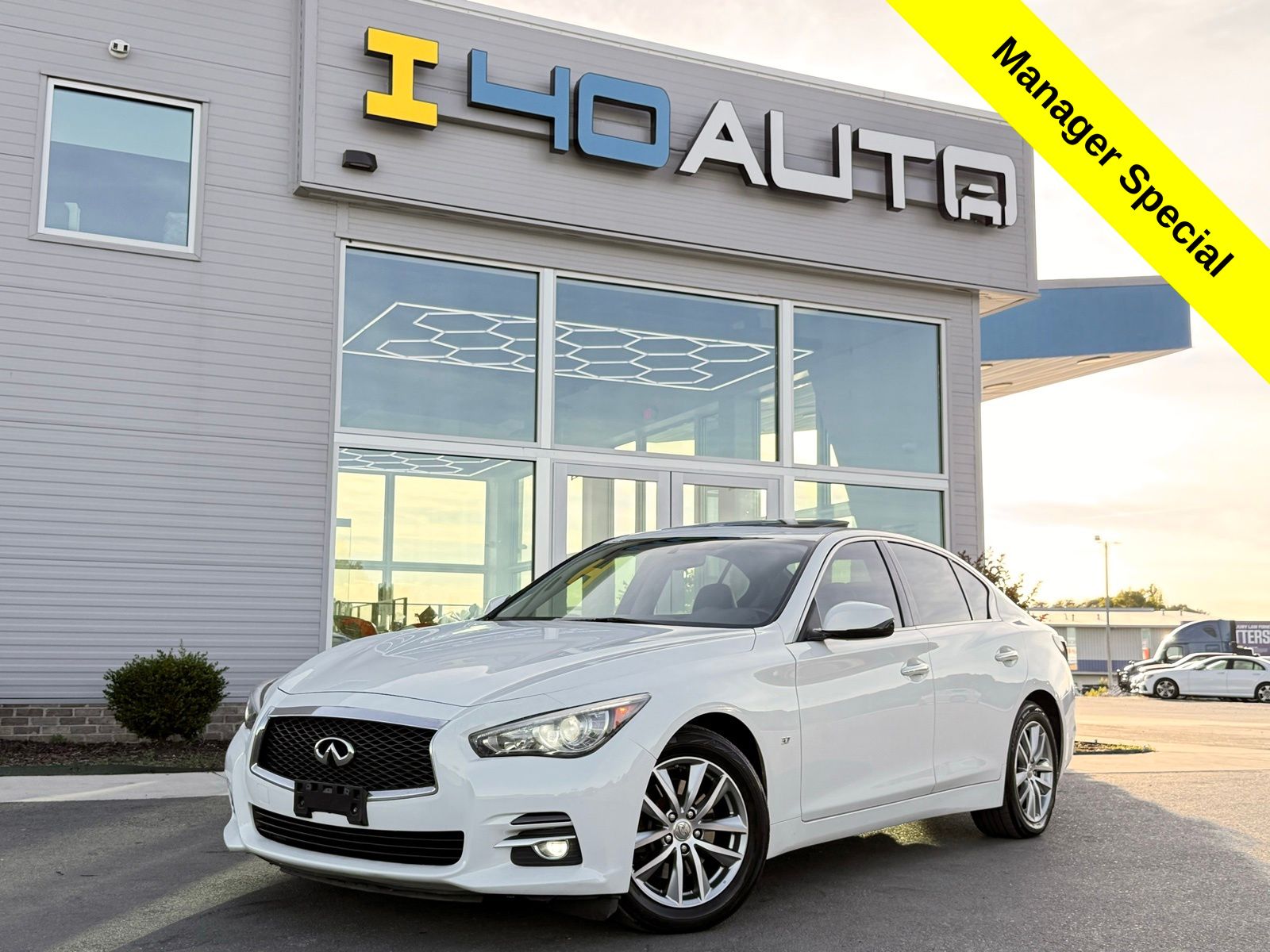 2015 INFINITI Q50