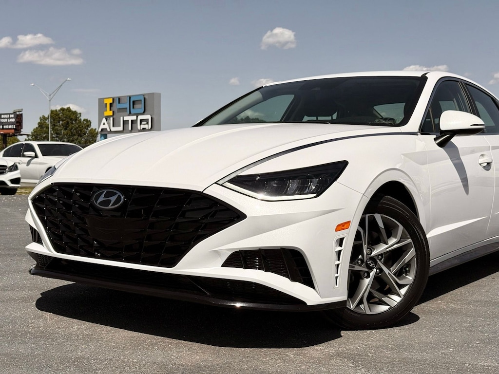Used 2023 Hyundai Sonata SEL Sedan