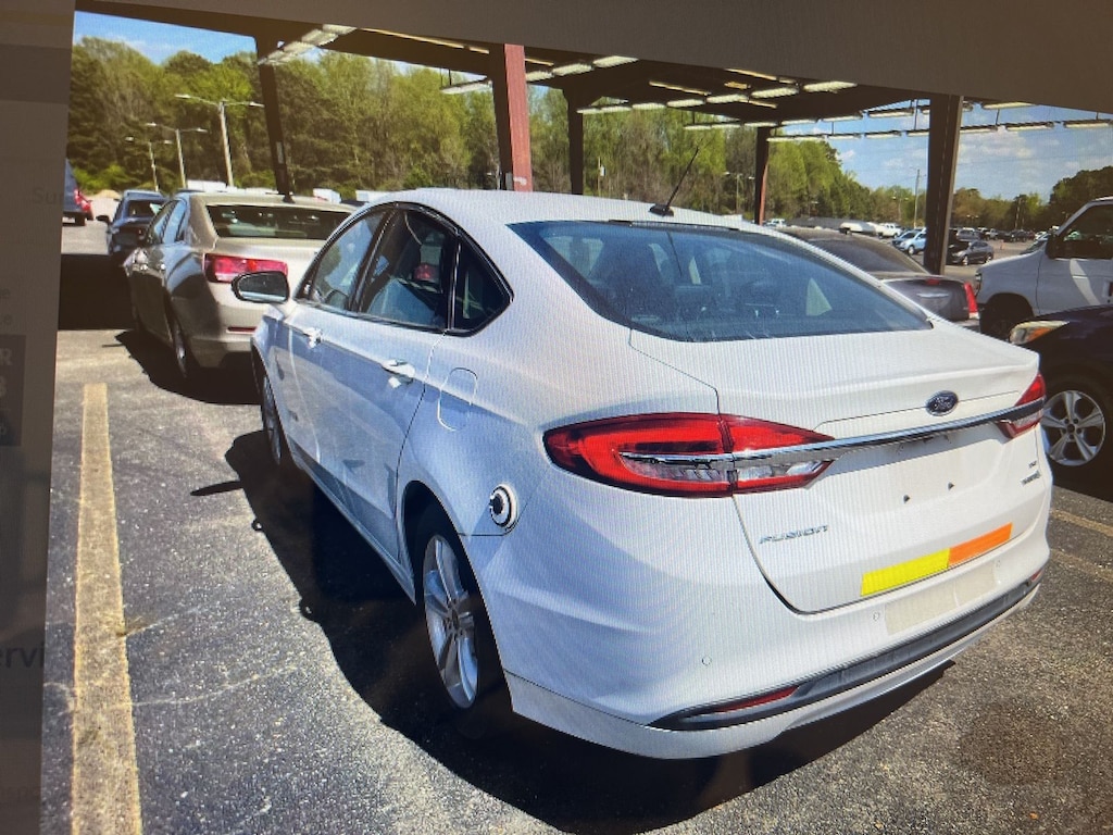 Used 2018 Ford Fusion Hybrid SE Sedan