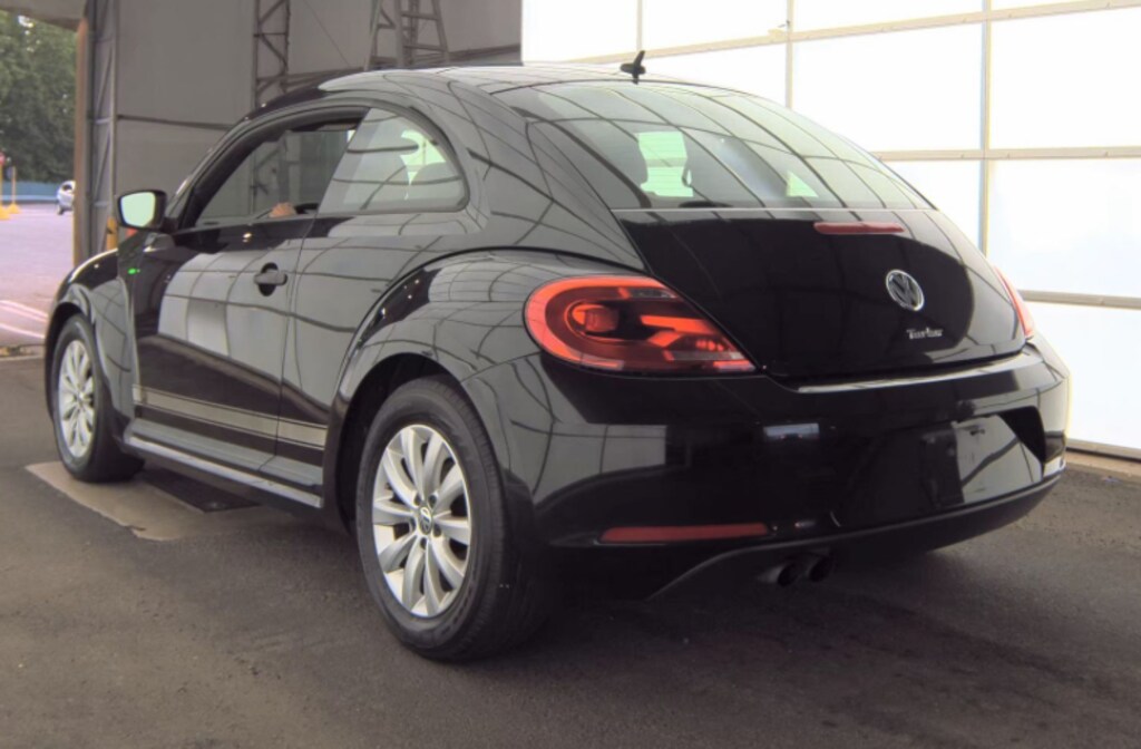 Used 2016 Volkswagen Beetle 1.8T Hatchback
