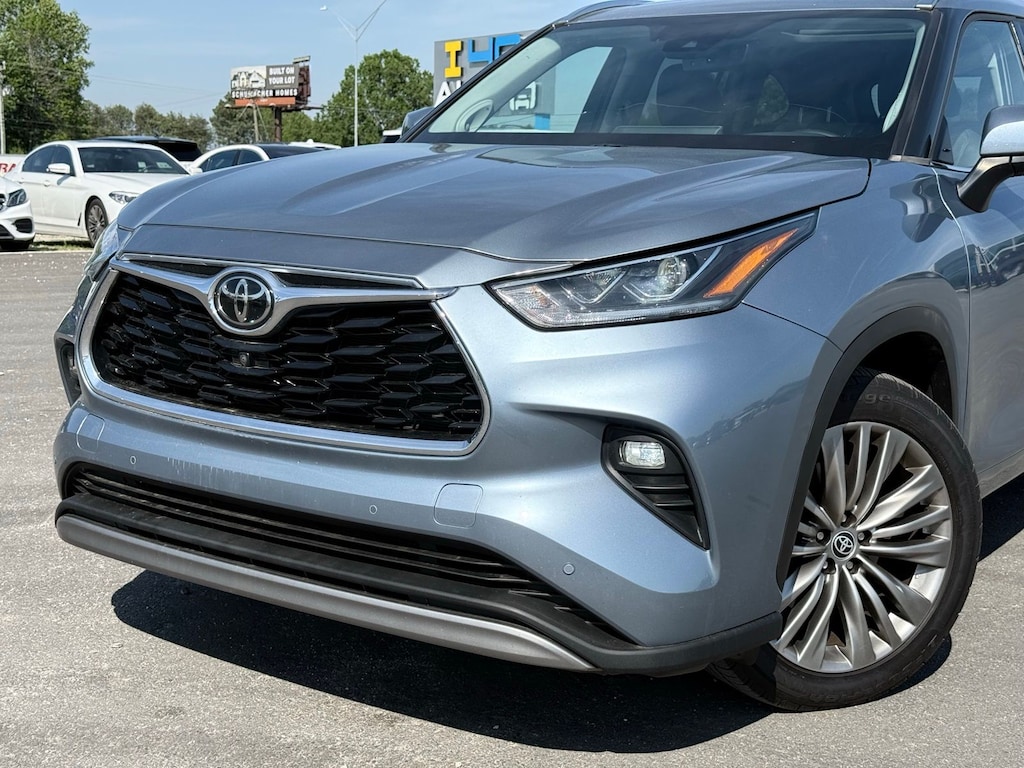 Used 2022 Toyota Highlander Platinum SUV