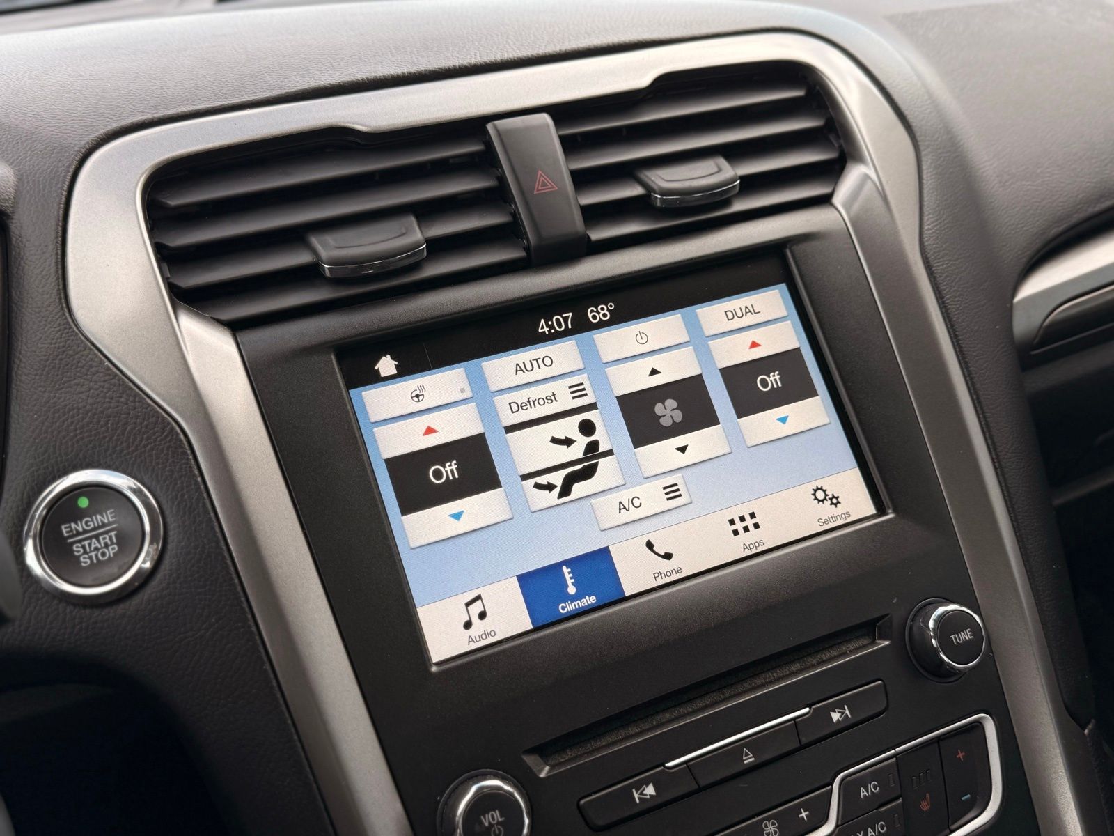 2017 Ford Fusion Hybrid SE - Photo 30