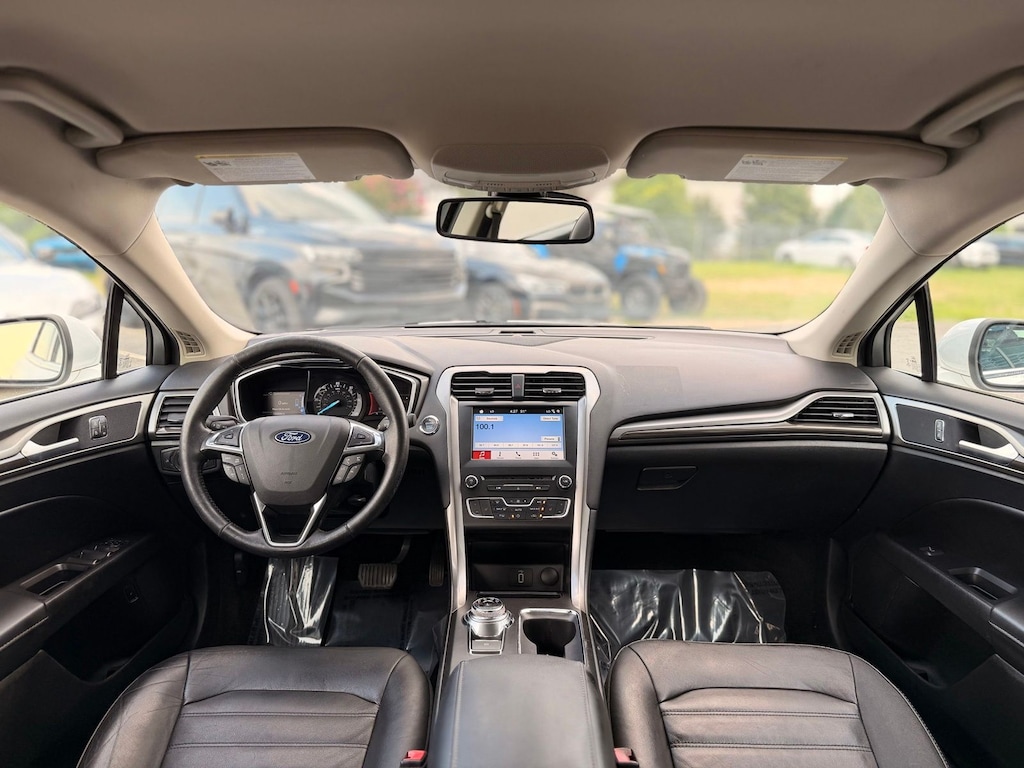 Used 2018 Ford Fusion Hybrid SE Sedan