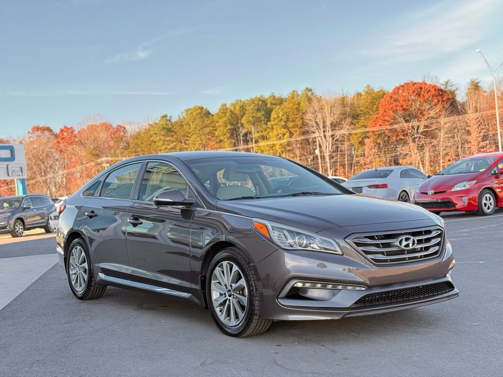 2016 Hyundai Sonata Sport photo 2
