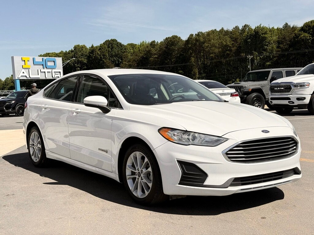 Used 2019 Ford Fusion Hybrid SE Sedan