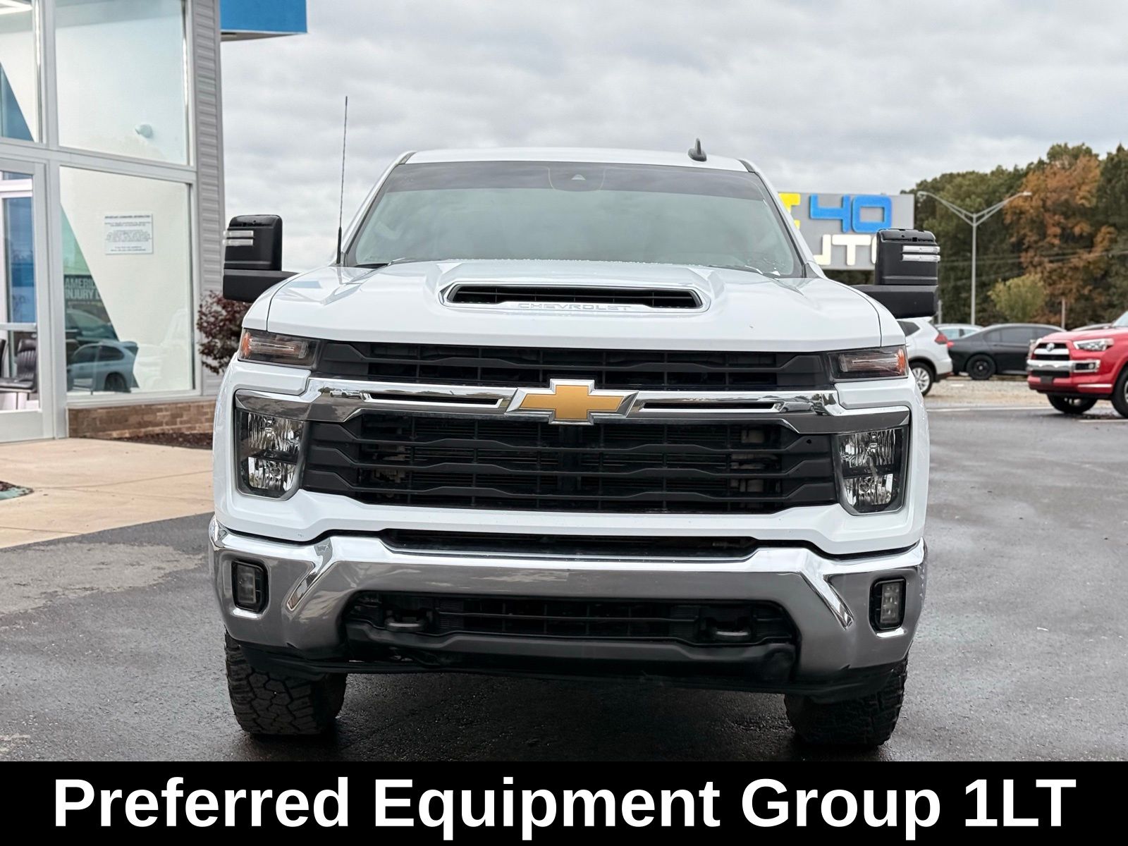 2024 Chevrolet Silverado 2500HD LT photo 2