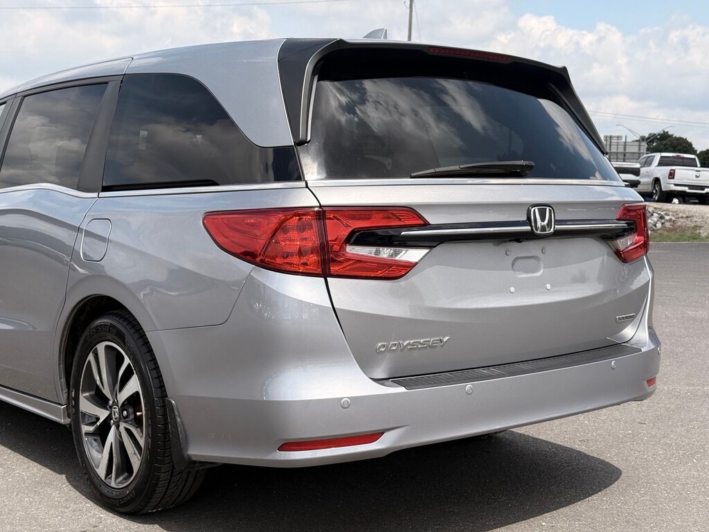 Used 2023 Honda Odyssey Touring Minivan/Van