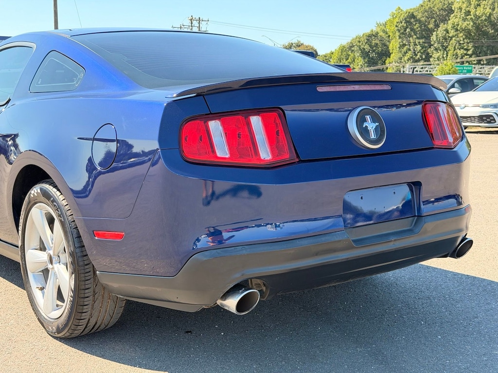Used 2012 Ford Mustang V6 Coupe