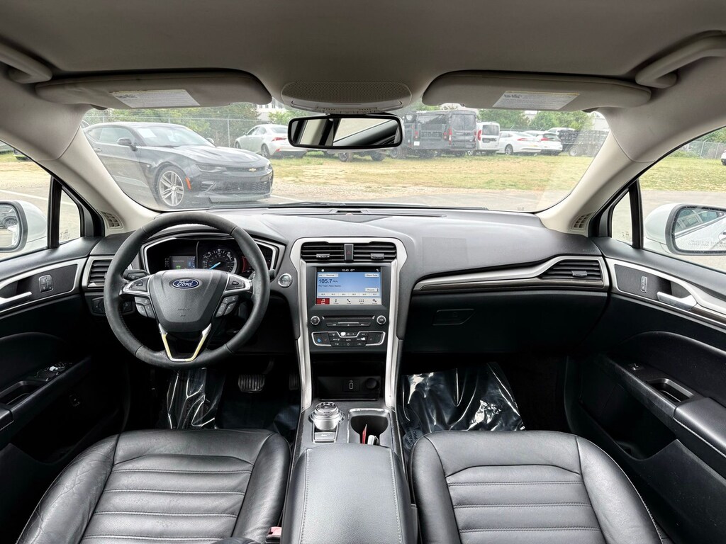Used 2018 Ford Fusion Hybrid SE Sedan