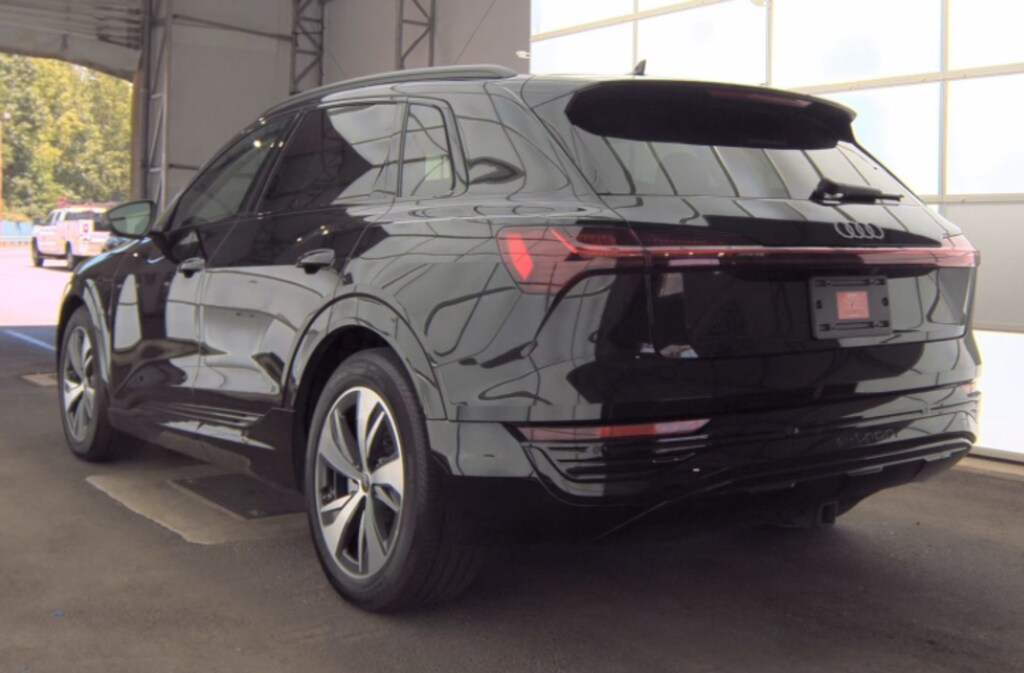 Used 2024 Audi Q8 e-tron Premium SUV