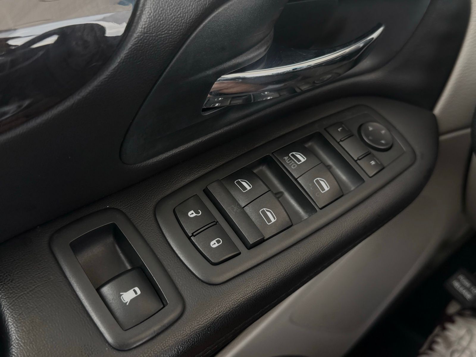 2013 Dodge Grand Caravan SXT - Photo 35
