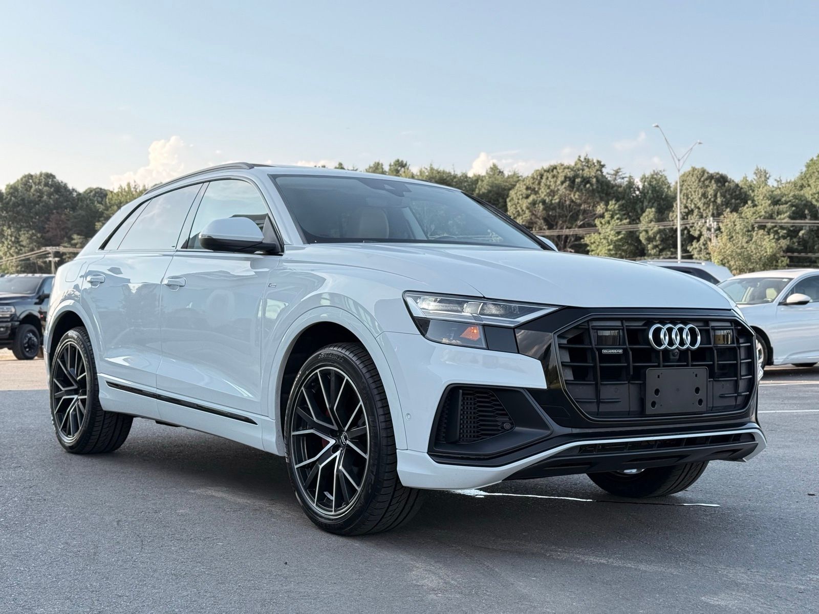 2020 Audi Q8 55 Premium Plus photo 2