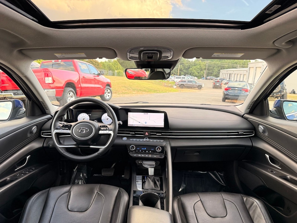 Used 2023 Hyundai Elantra Limited Sedan