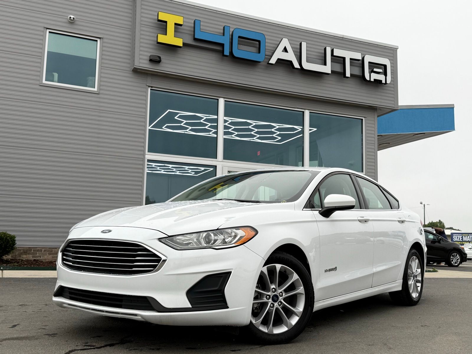 2019 Ford Fusion SE's photo