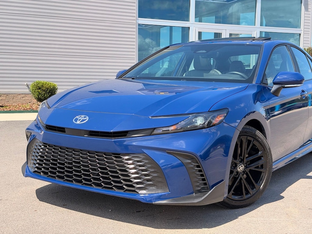 Used 2025 Toyota Camry SE Sedan