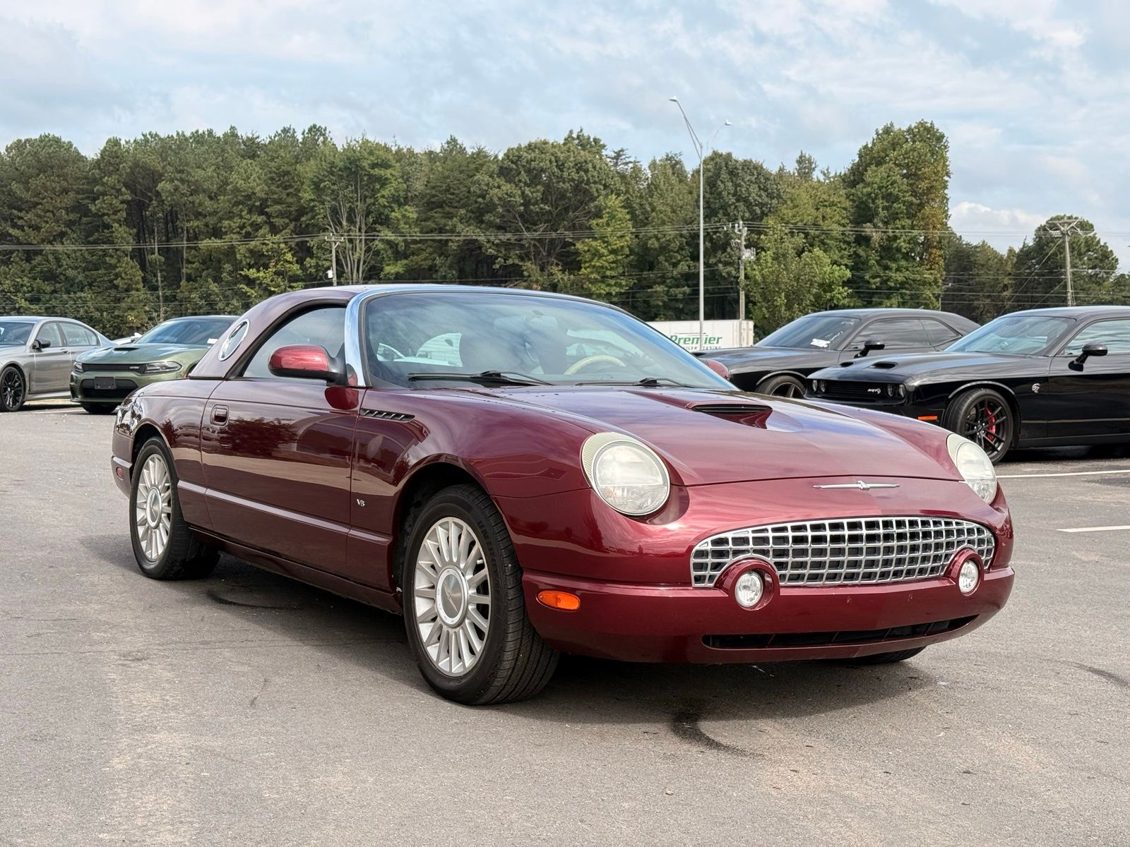 2004 Ford Thunderbird Base photo 3