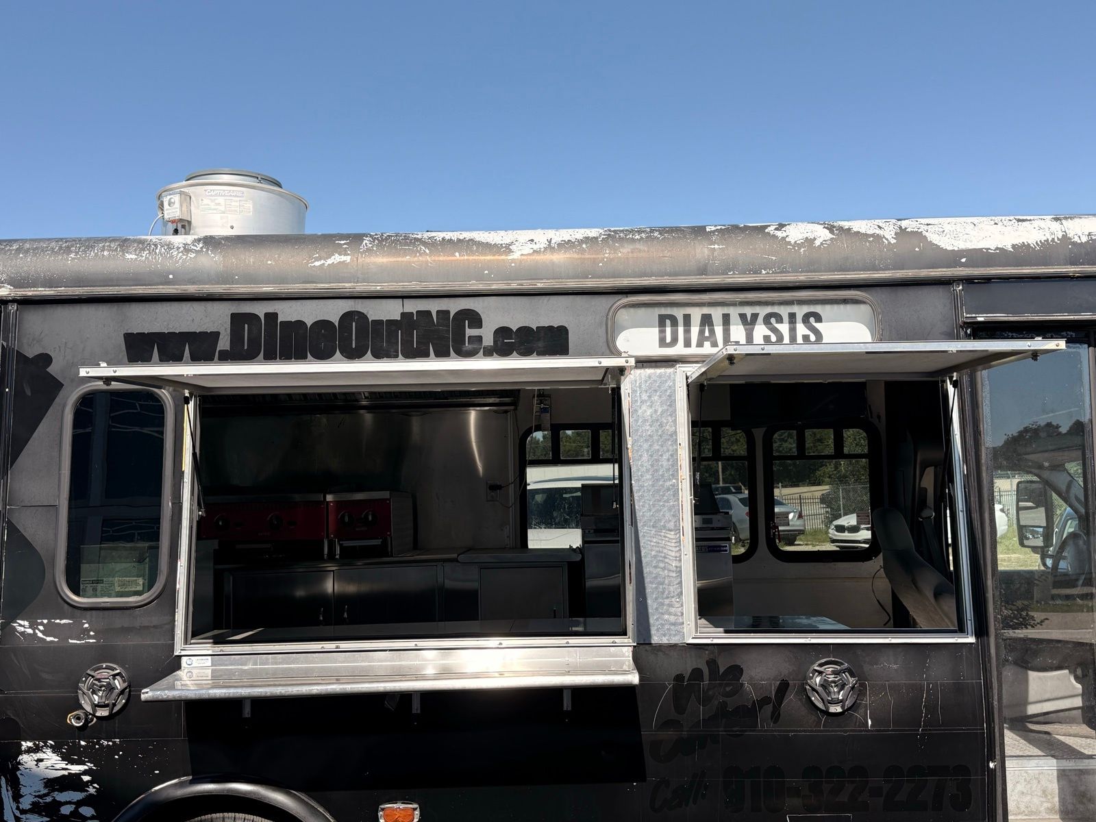 2009 Ford E-450 photo 3