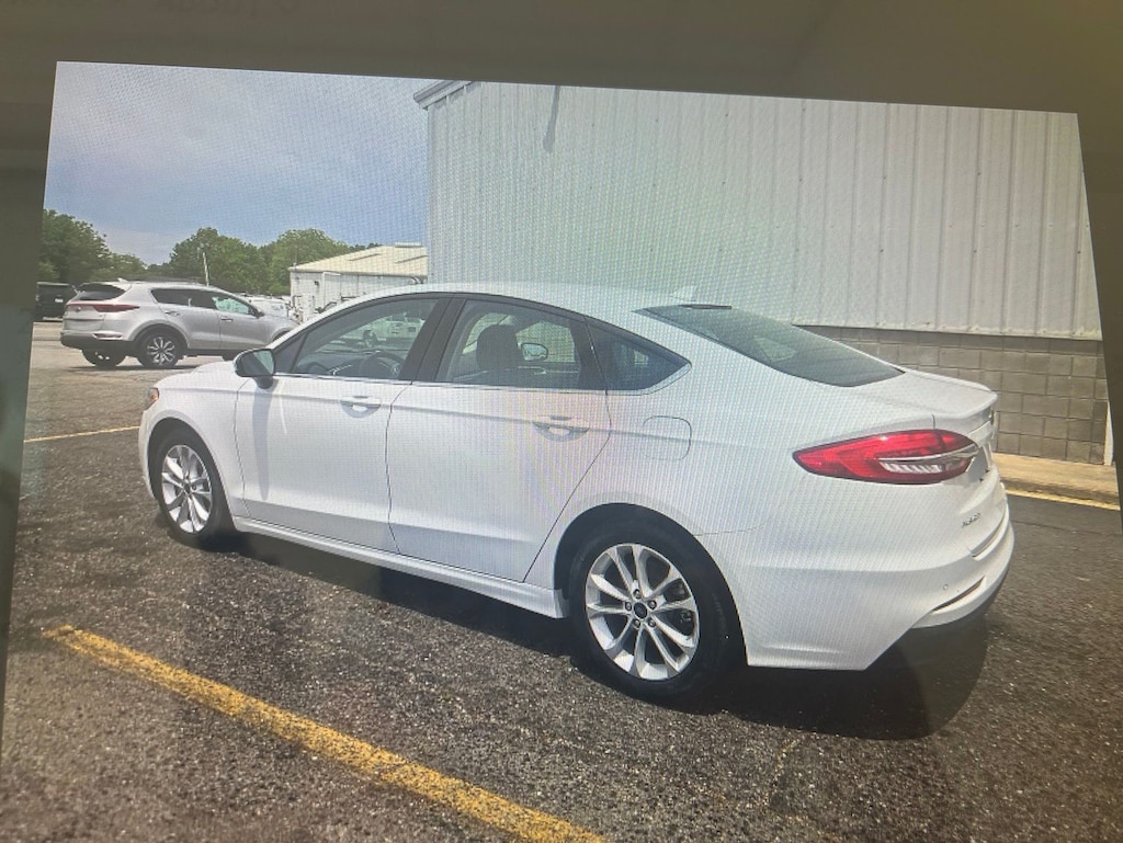 Used 2020 Ford Fusion Hybrid SE Sedan