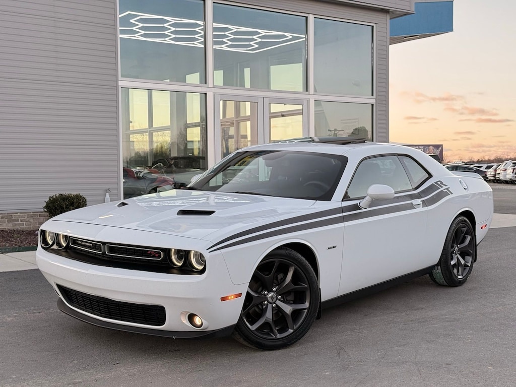 Used 2017 Dodge Challenger R/T Coupe