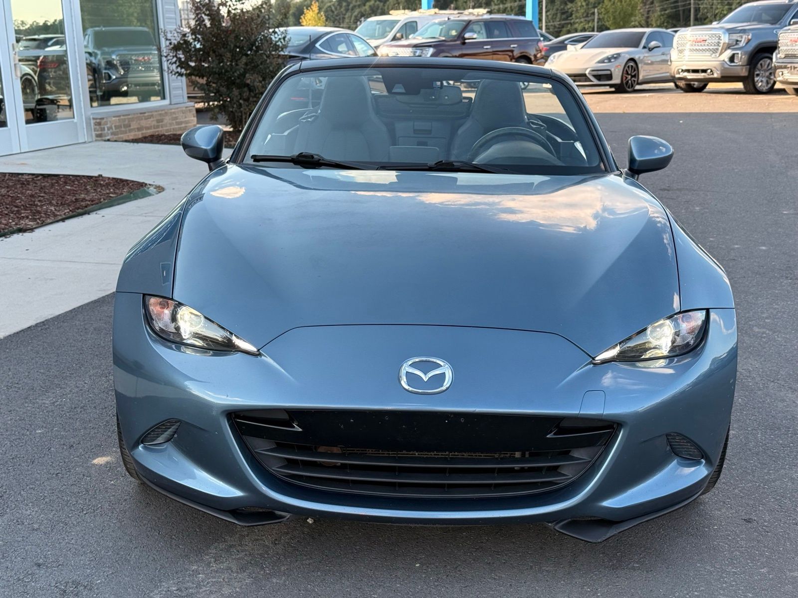 2016 Mazda MX-5 Miata Miata Grand Touring photo 2