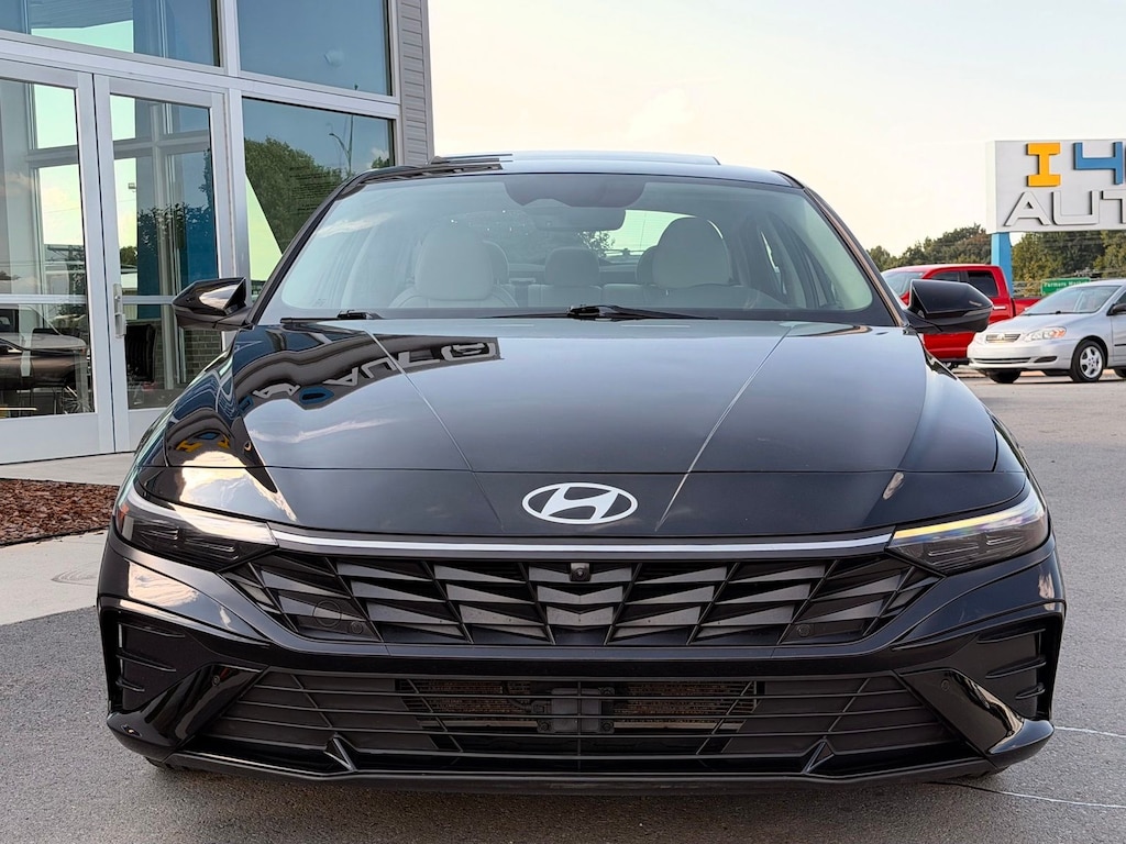 Used 2024 Hyundai Elantra Limited Sedan