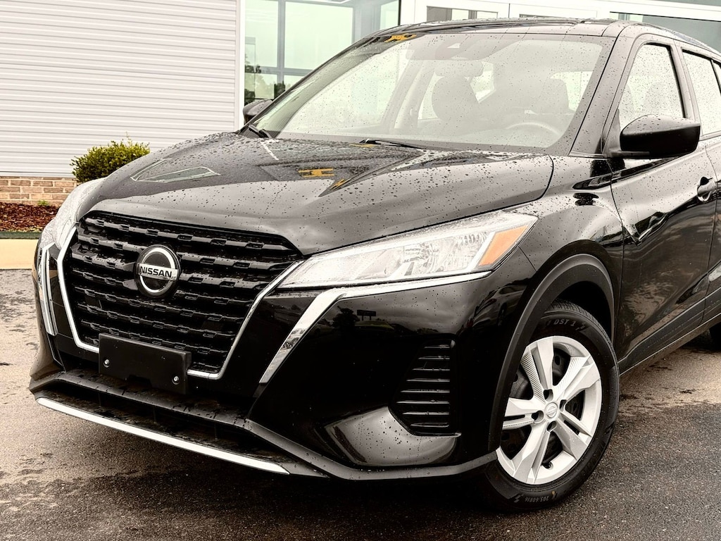 Used 2021 Nissan Kicks S SUV