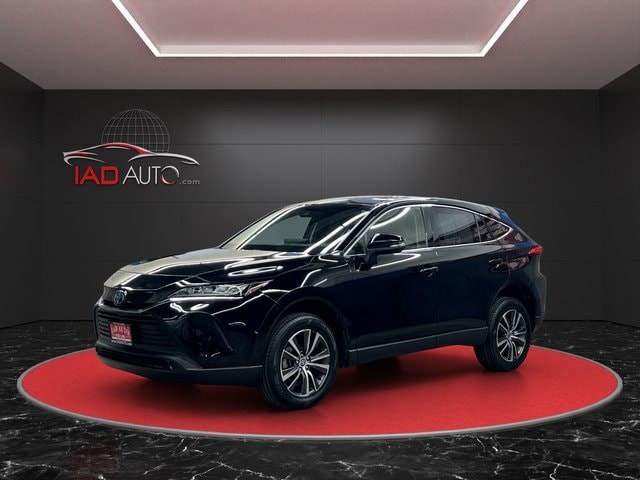 2021 Toyota Venza LE's photo