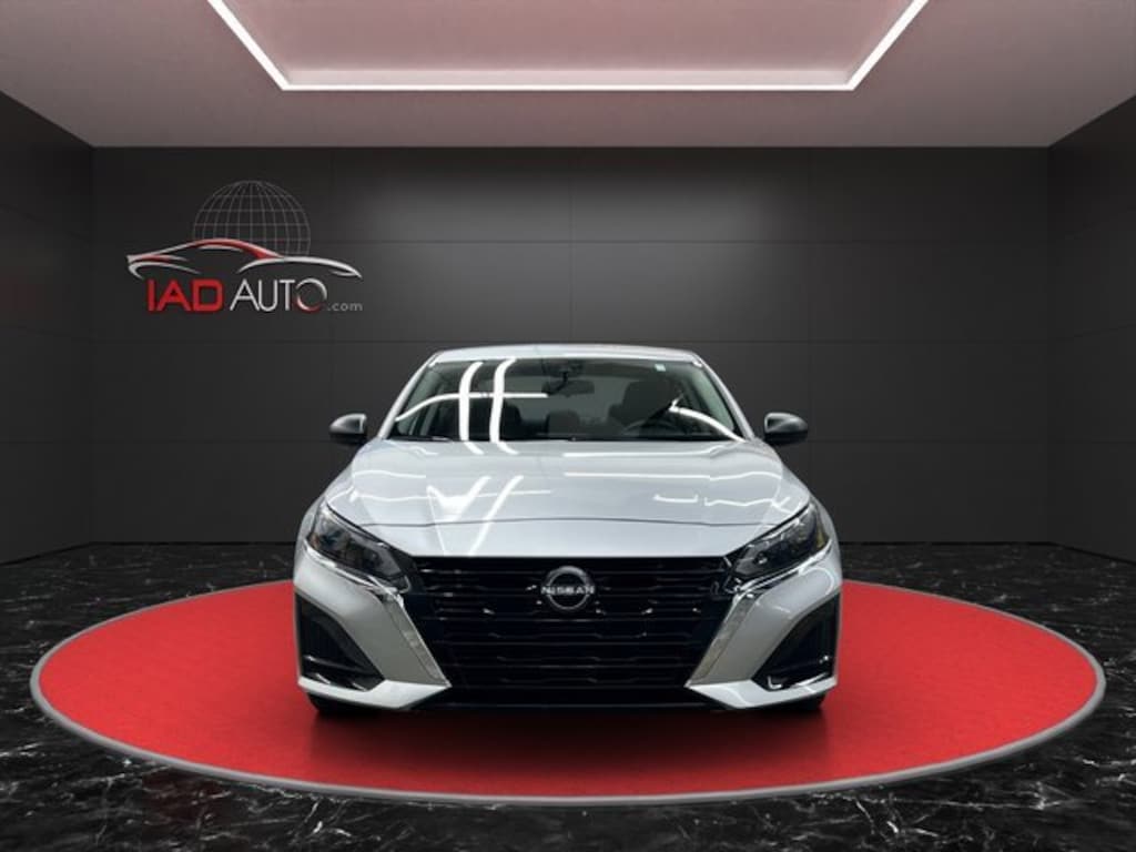 Used 2024 Nissan Altima 2.5 SV Sedan