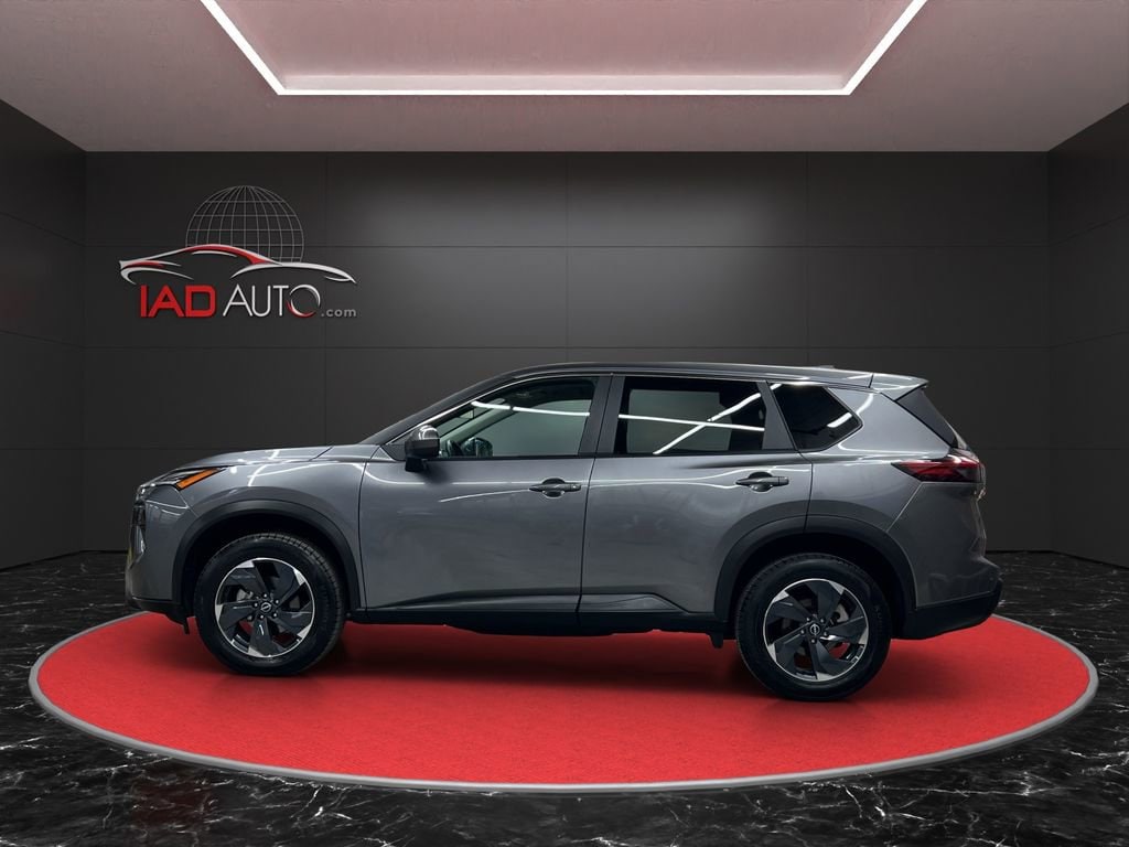 Used 2024 Nissan Rogue SV SUV