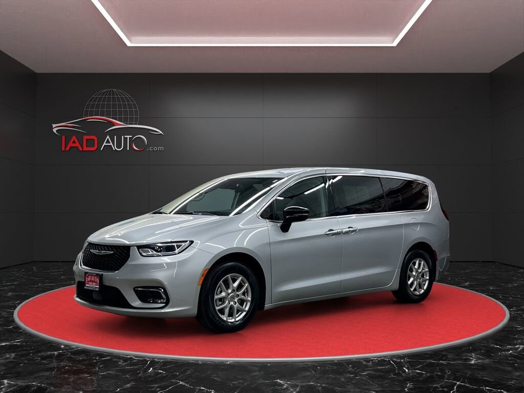 Used 2024 Chrysler Pacifica Touring L Van Passenger Van