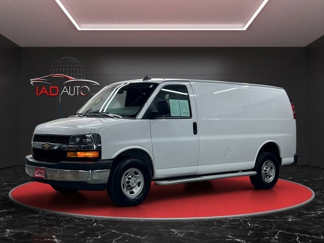 2023 Chevrolet Express Cargo Work Van's photo