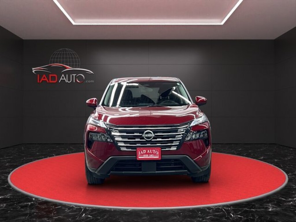 Used 2024 Nissan Rogue SV SUV