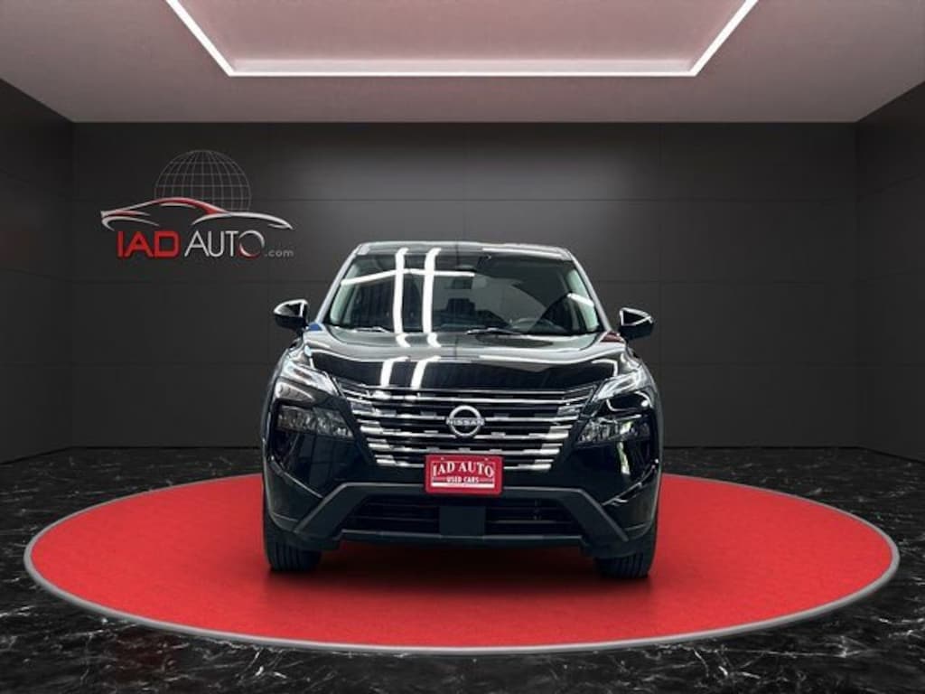 Used 2024 Nissan Rogue SV SUV