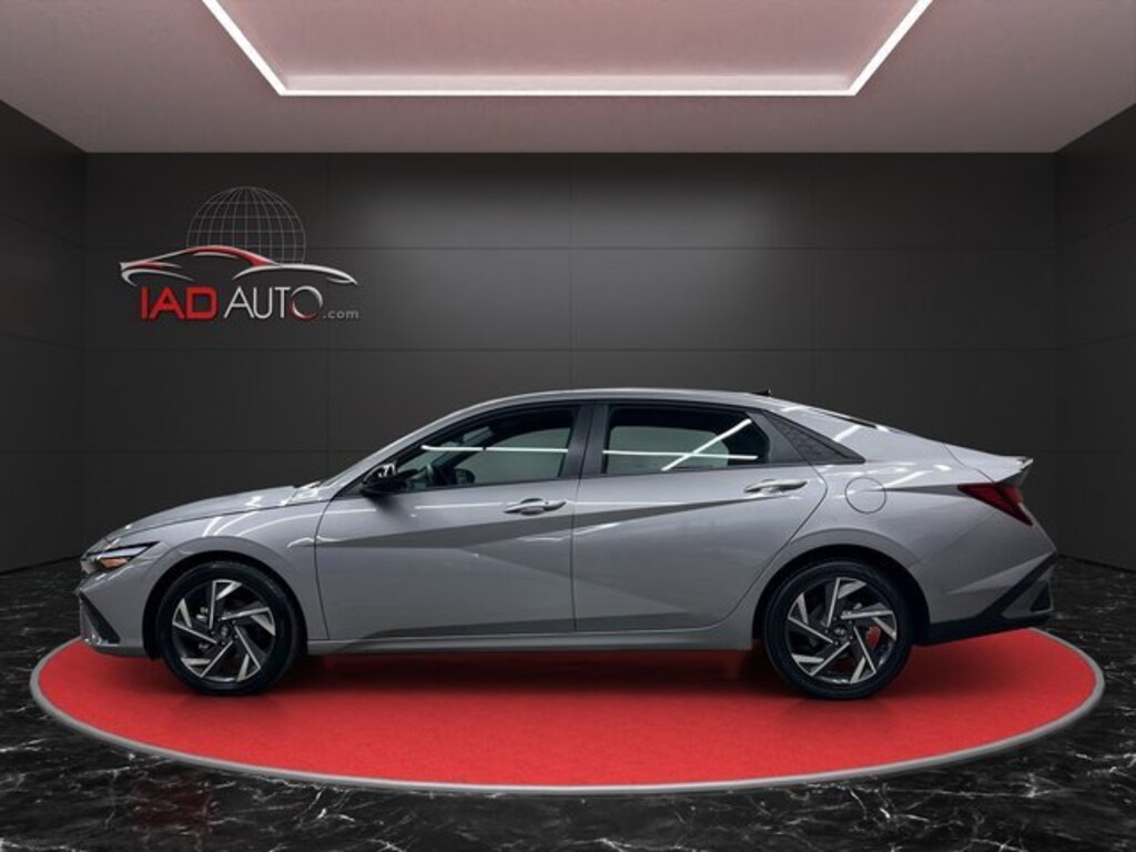 Used 2025 Hyundai Elantra SEL Sport Sedan