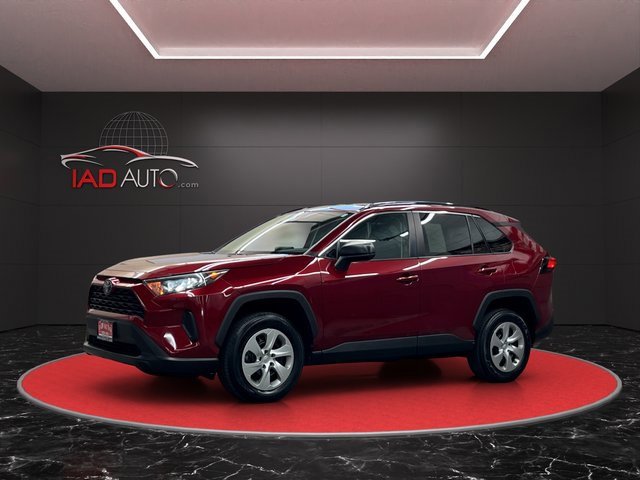 2021 Toyota RAV4 LE's photo