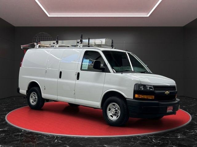 2021 Chevrolet Express 2500 Work Van HD's photo