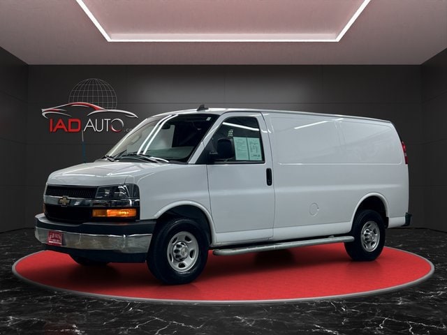 2023 Chevrolet Express 2500