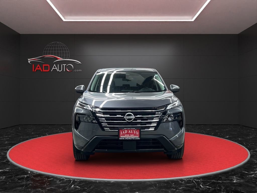 Used 2024 Nissan Rogue SV SUV