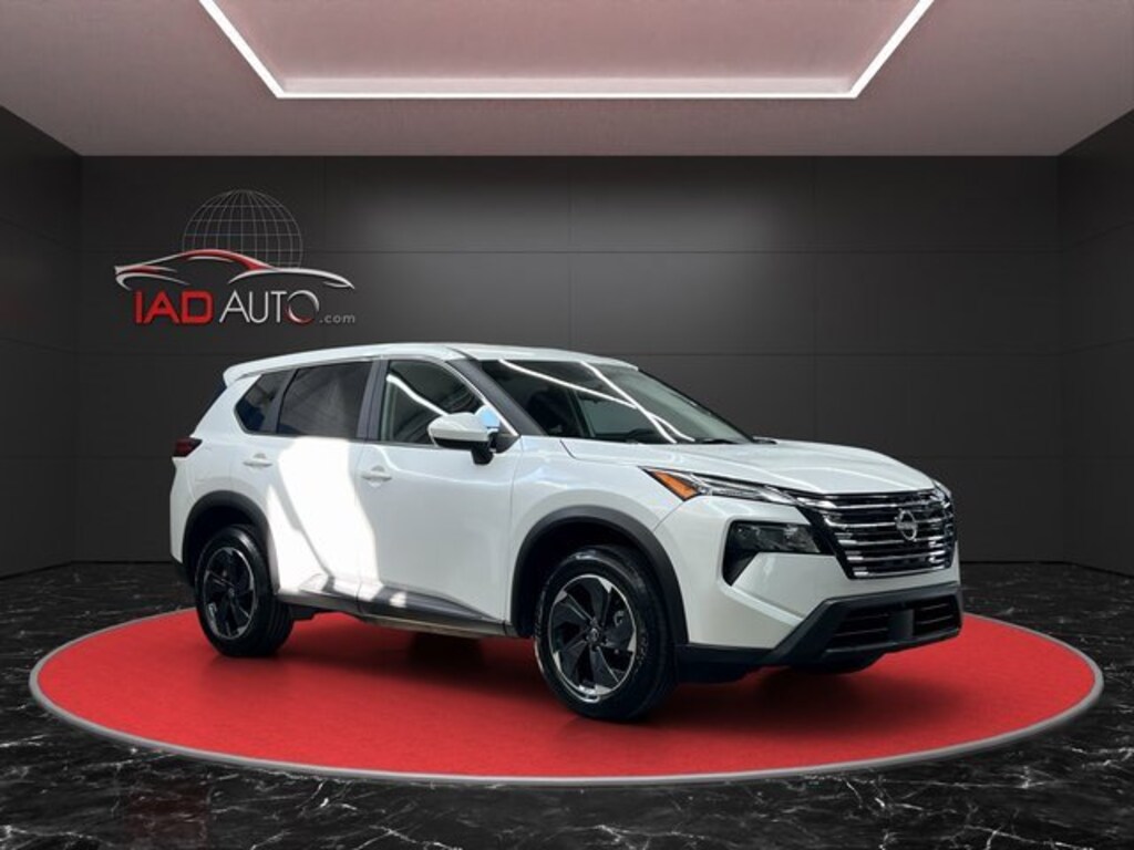 Used 2024 Nissan Rogue SV SUV