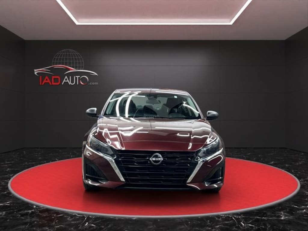 Used 2024 Nissan Altima 2.5 SV Sedan