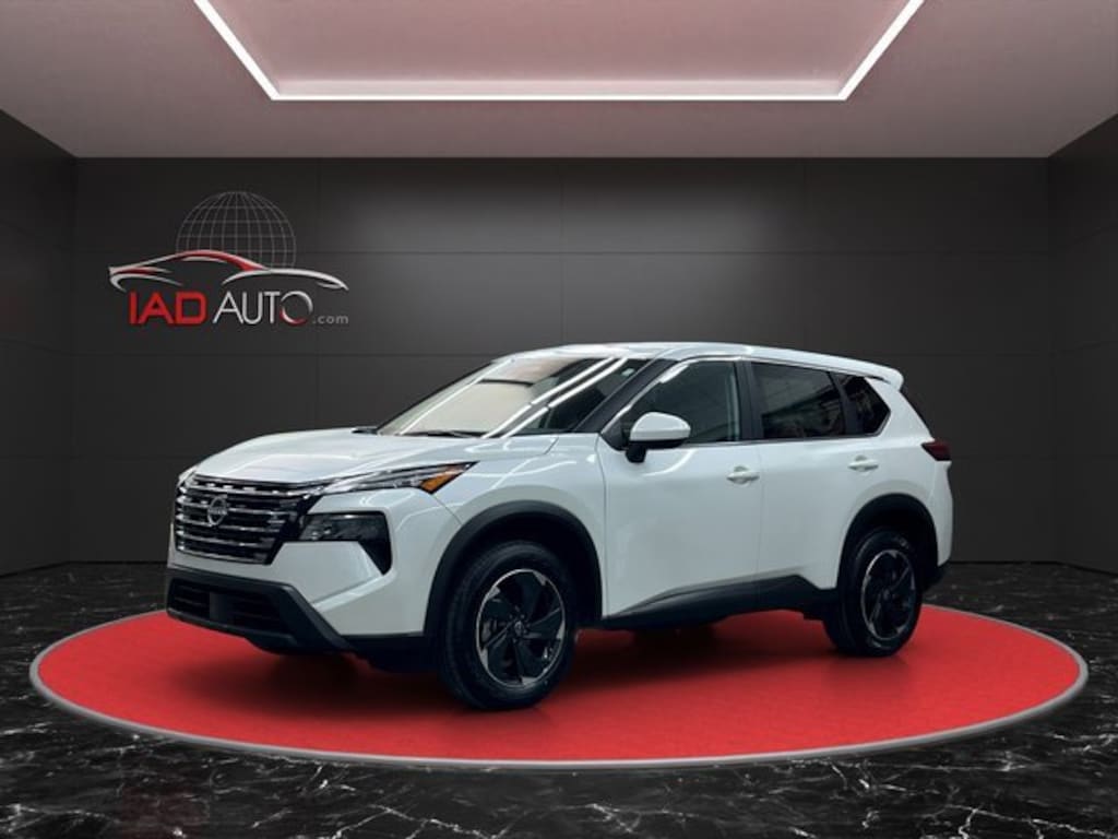 Used 2024 Nissan Rogue SV SUV