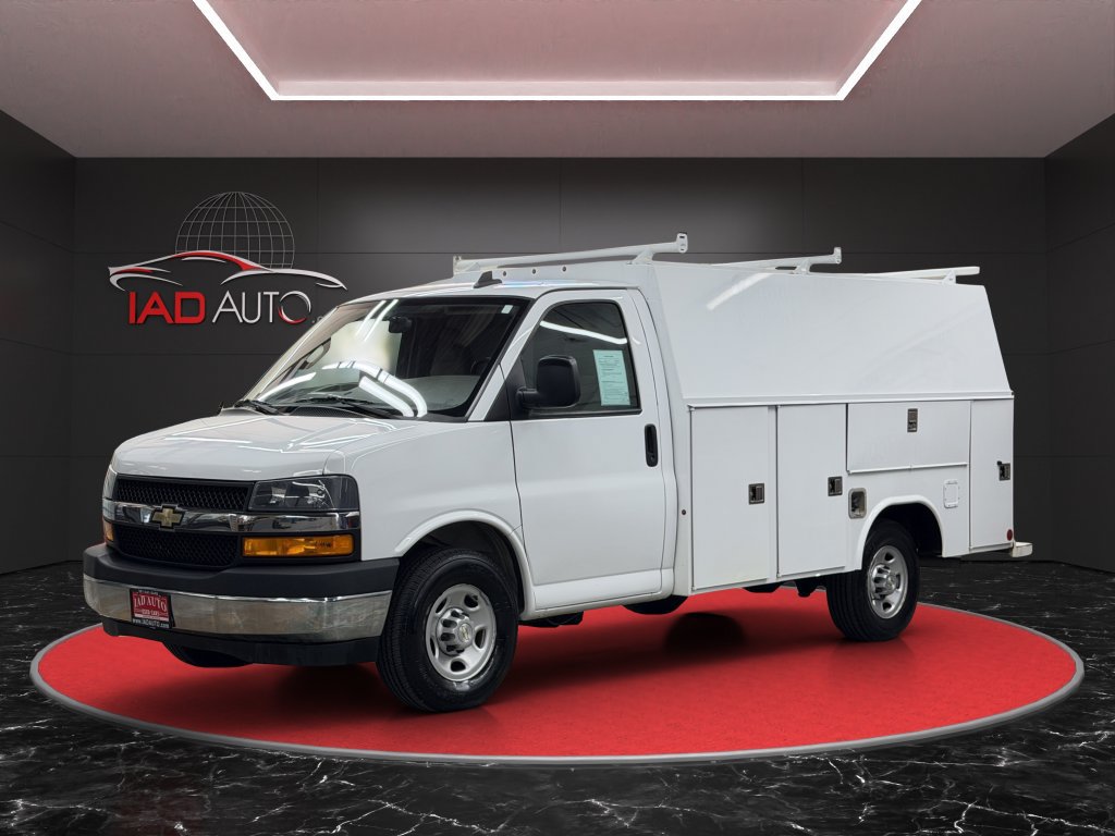 2021 Chevrolet Express Cutaway